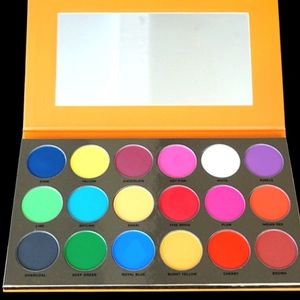 BLACK & WHITE COSMETICS SPLASH EYESHADOW PALETTE 18 SHADES